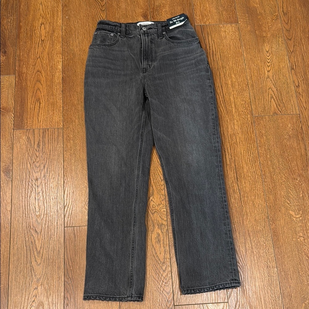 The ‘90s Straight Ultra High Rise size 26S Curve Love